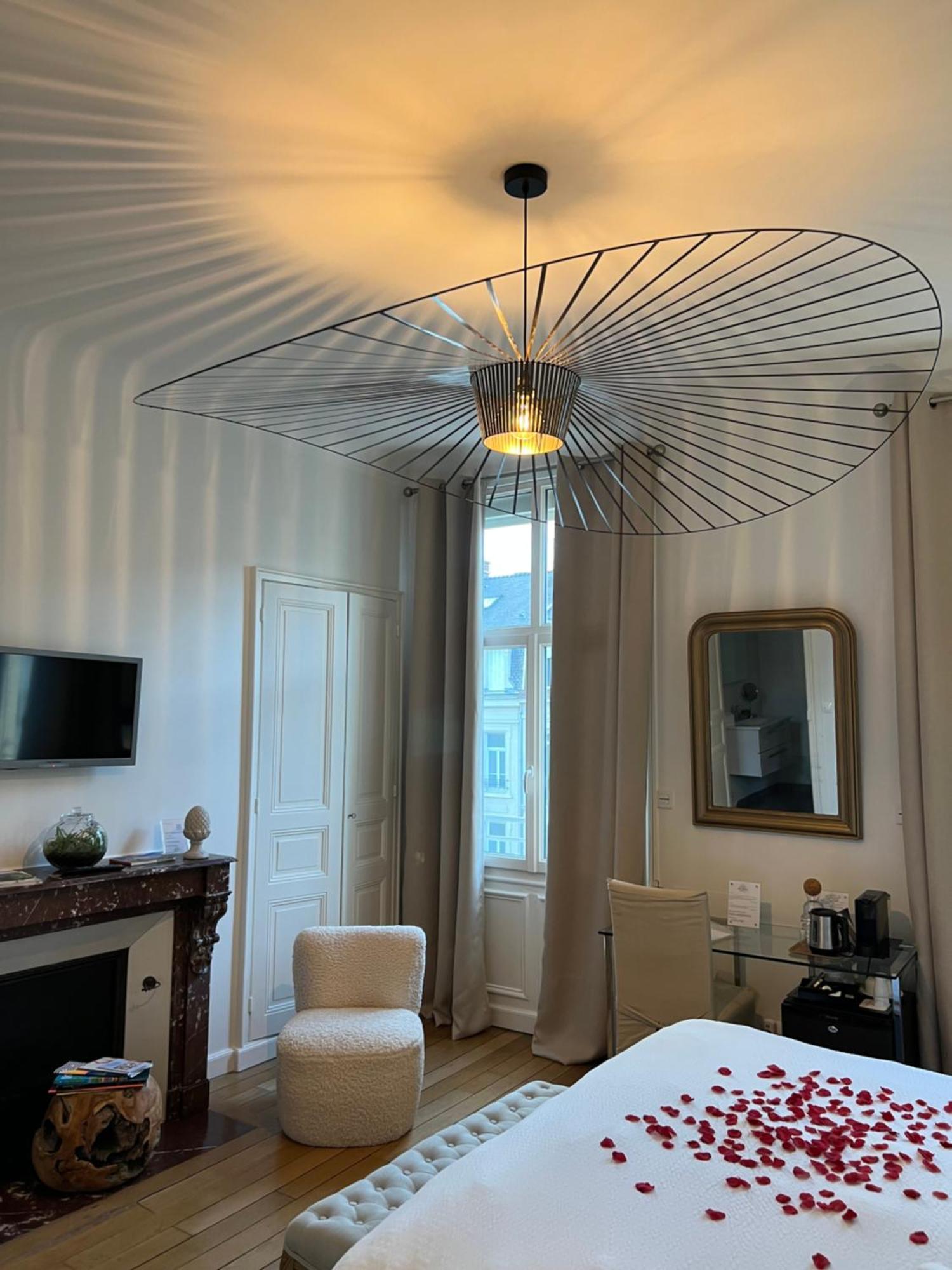 La Demeure Des Sacres - Cathedrale Bed & Breakfast Reims Dış mekan fotoğraf